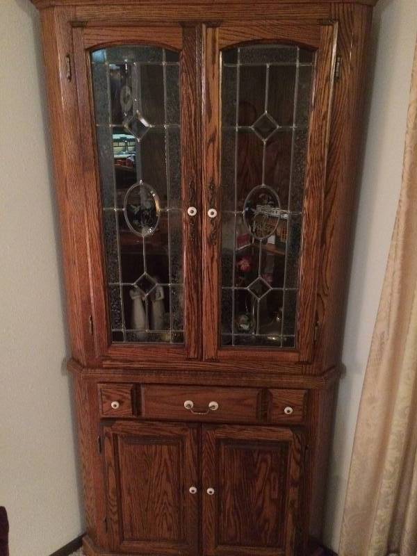 lot 194 image: Corner Curio Cabinet