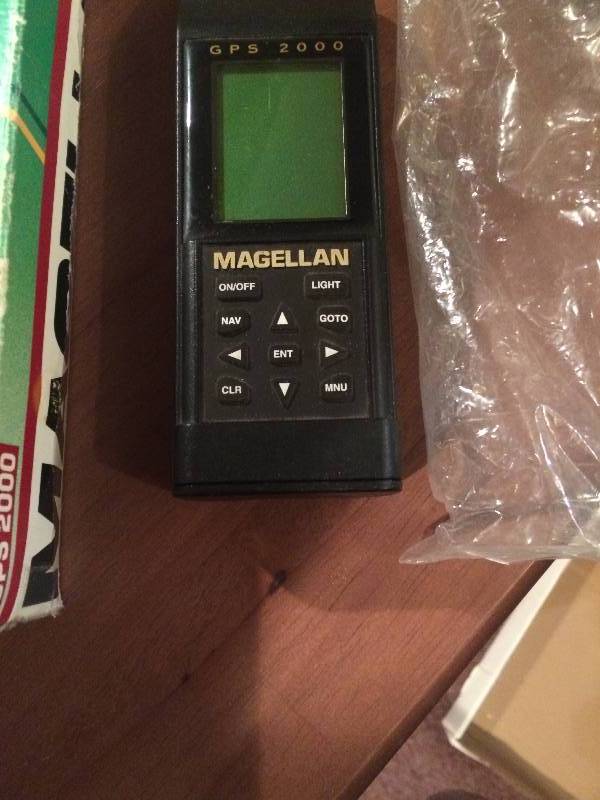 lot 213 image: Magellan GPS