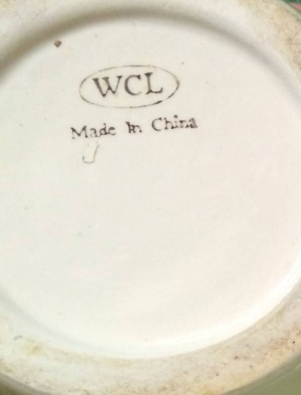 lot 224 image: WCL Canisters
