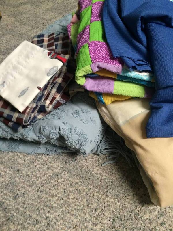 lot 131 image: Assorted Blankets and Curtains