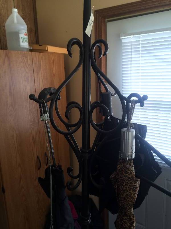 lot 212 image: Coat Rack