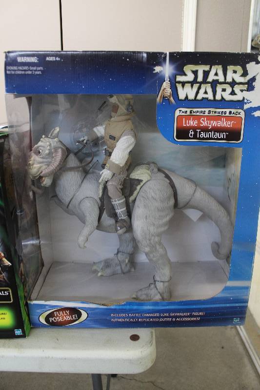 luke skywalker and tauntaun toy