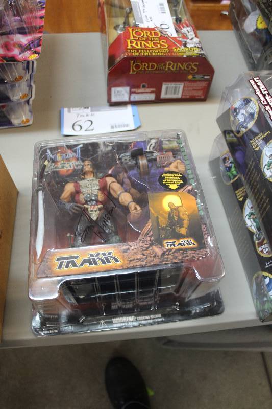 lot 62 image: Mutant Earth Trakk Action Figure