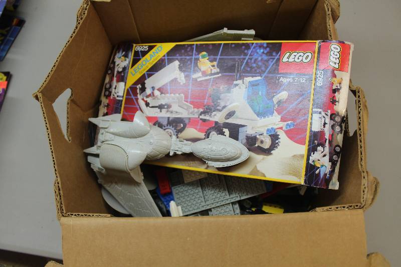 lot 63 image: Box Lot of Legos