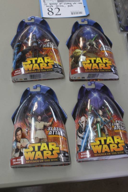 lot 82 image: Lot of (4) Star Wars Revenge Of The Sith Action Figures Including 1) Aayla Secura Jedi Knight AND 1) Yoda Firing Cannon AND 1) General Grievous Four Lightsaber Attack AND 1) Obi-wan Kenobi Slash Attack
