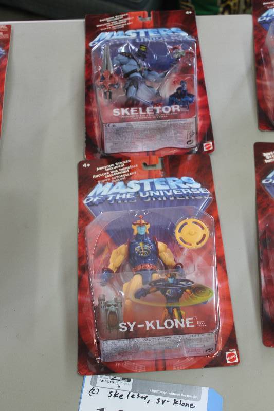 lot 106 image: Lot of (2) Mattel Masters Of The Universe Action Figures Including 1) Skeletor AND 1) Sy-Klone
