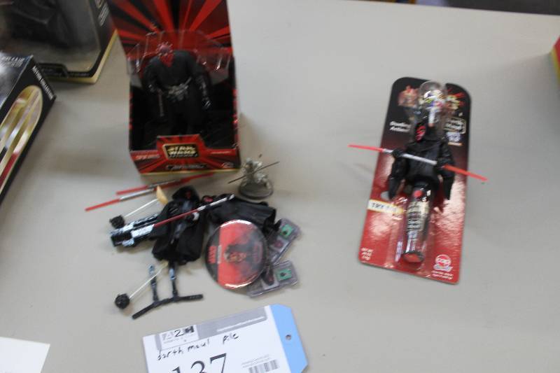 lot 137 image: Lot of Hasbro Star Wars Episode 1 Darth Maul Action Figures