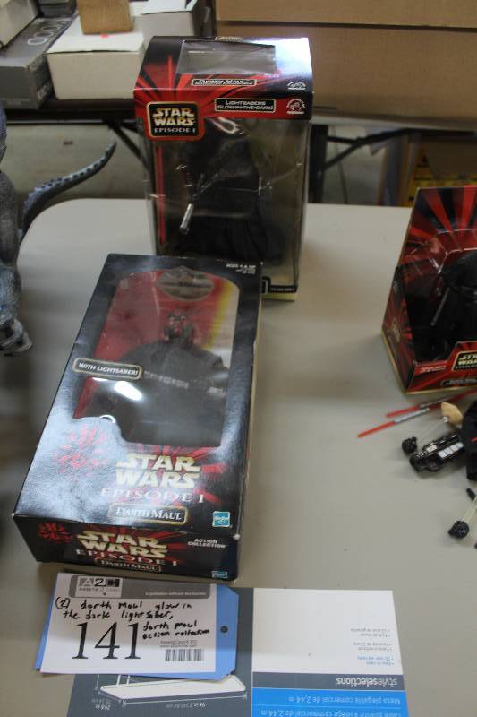 lot 141 image: Lot of (2) Hasbro Star Wars Episode 1 Darth Maul Action Figures Including 1) Action Collection AND 1) Glow In The Dark Lightsaber