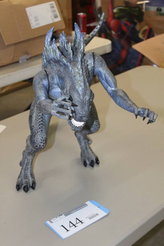 lot 144 image: Alien Action Figure