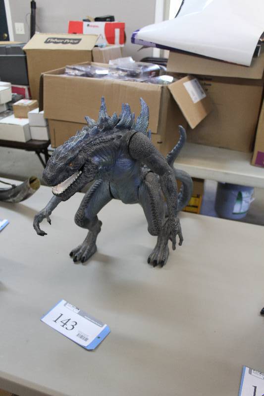 lot 143 image: Alien Action Figure