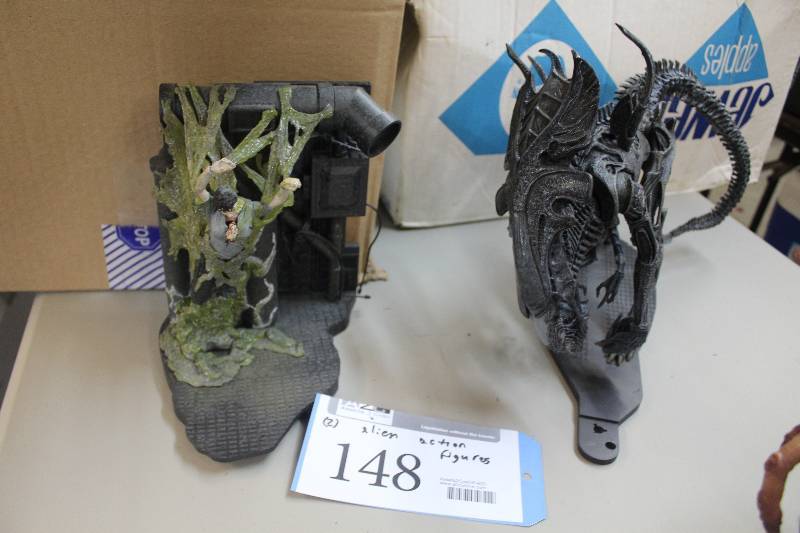lot 148 image: Lot of (2) Alien Action Figure