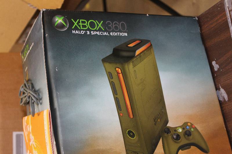 lot 248 image: Lot of X-Box 360 Gaming Equipment