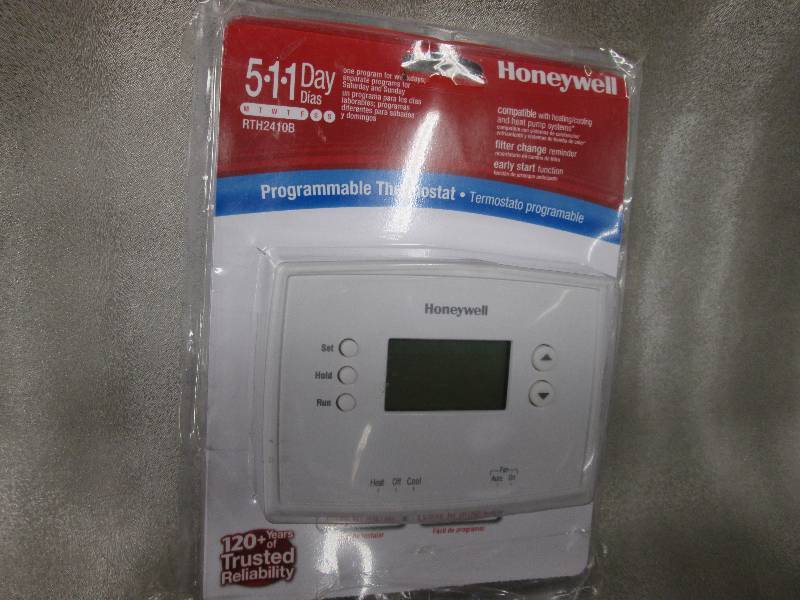 Honeywell 5-1-1 Day Programmable Th...