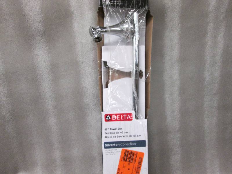 Delta Silverton 18 in. Towel Bar in...
