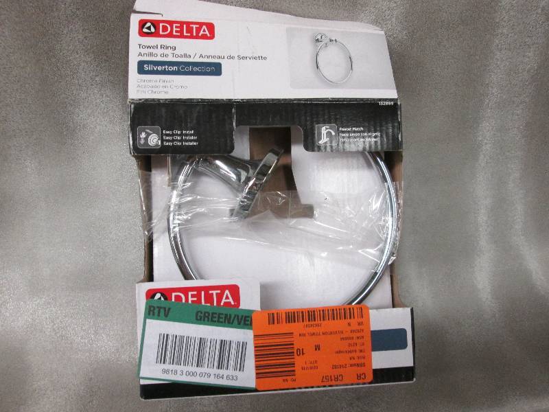 Delta Silverton Towel Ring in Chrom...