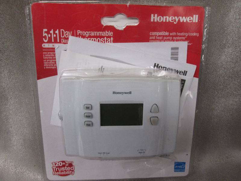 Honeywell 5-1-1 Day Programmable Th...
