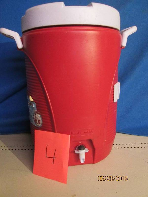 Red  Rubbermaid 5 gallon water Jug ...