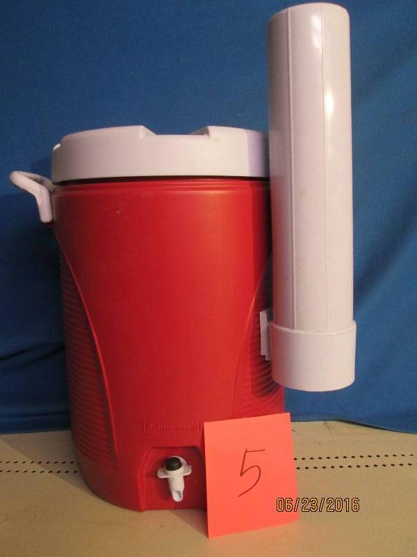 Red  Rubbermaid 5 gallon water Jug ...