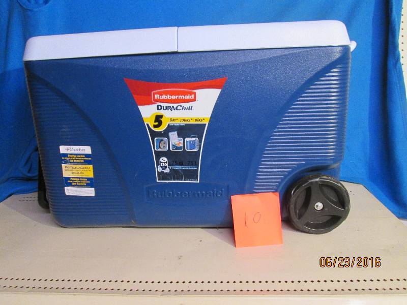 Blue Rubbermaid 45 Quart cooler Jug...