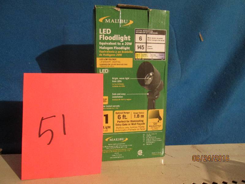 1 Malibu Led Flood light 6w 145 lum...