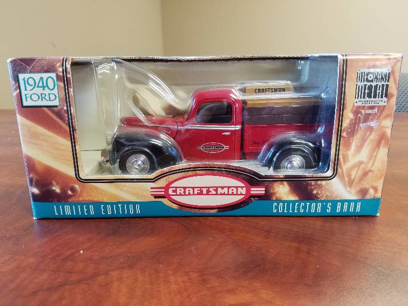 lot 3 image: 1940 Ford Craftsman Diecast Bank