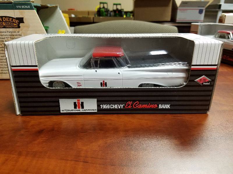 lot 36 image: 1959 Chevy El Camino diecast Bank by ERTL  International Harvester
