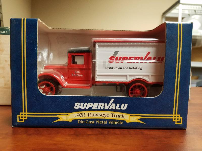lot 41 image: 1951 Hawkeye Diecast Truck by ERTL