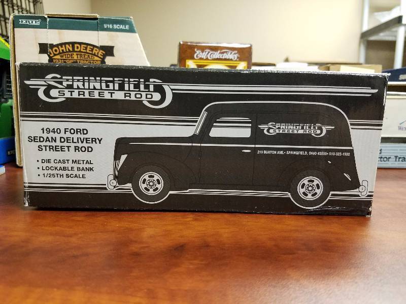 lot 44 image: Eastwood Automotive 1940 Sedan Delivery diecast bank Springfield Street Rod by Liberty Classics