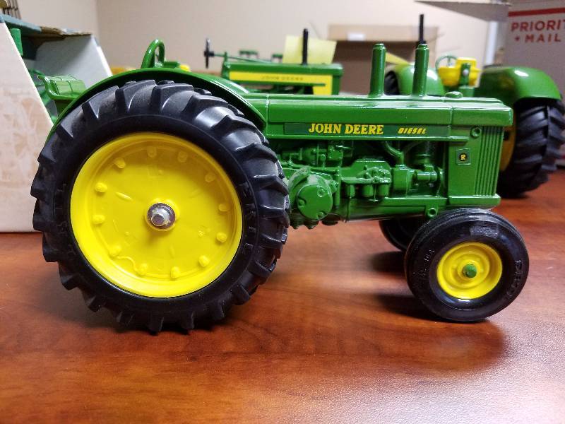 John Deere Model R diesel diecast tractor by ERTL | Die Cast Toys ...