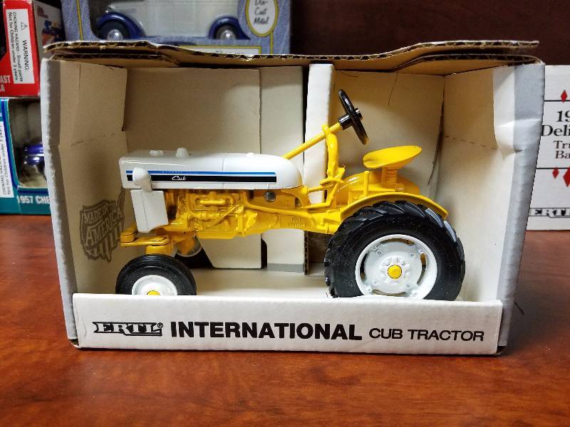 lot 81 image: International Cub Tractor diecast by ERTL