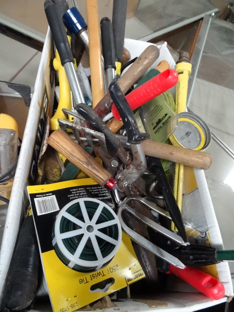 Lawn & Garden Tools
