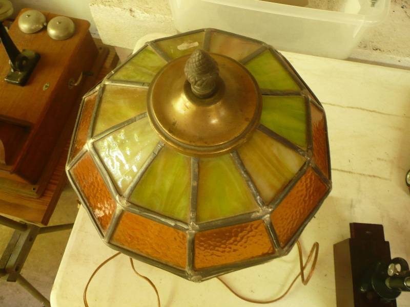 lot 23 image: Vintage Stained Glass Lamp