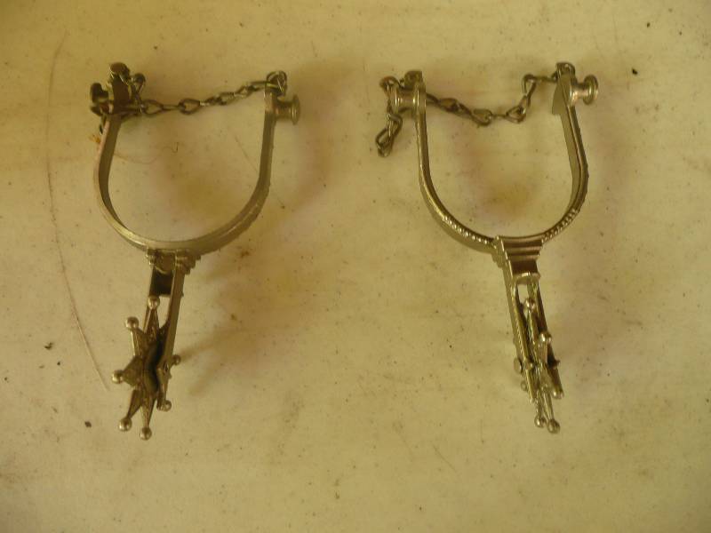 lot 86 image: Vintage Toy Spurs