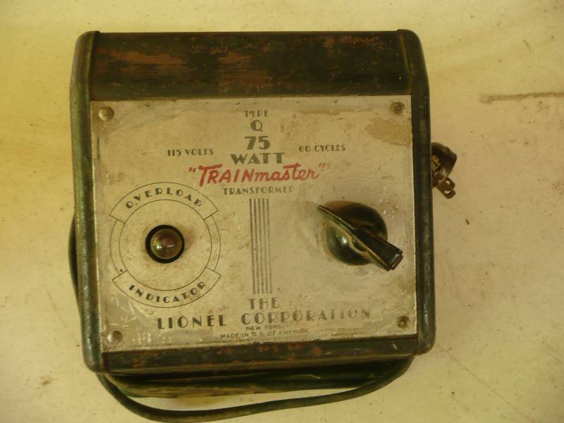lot 87 image: Vintage Lionel Transformer
