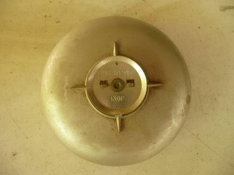lot 92 image: Vintage Vangaurd Fire Alarm