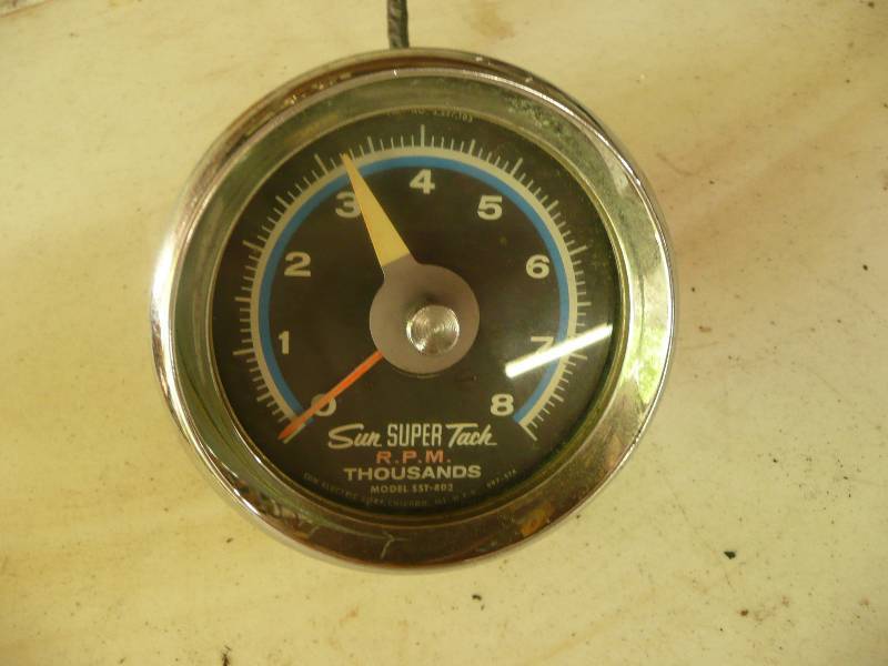 lot 95 image: Vintage Sun Super Tach