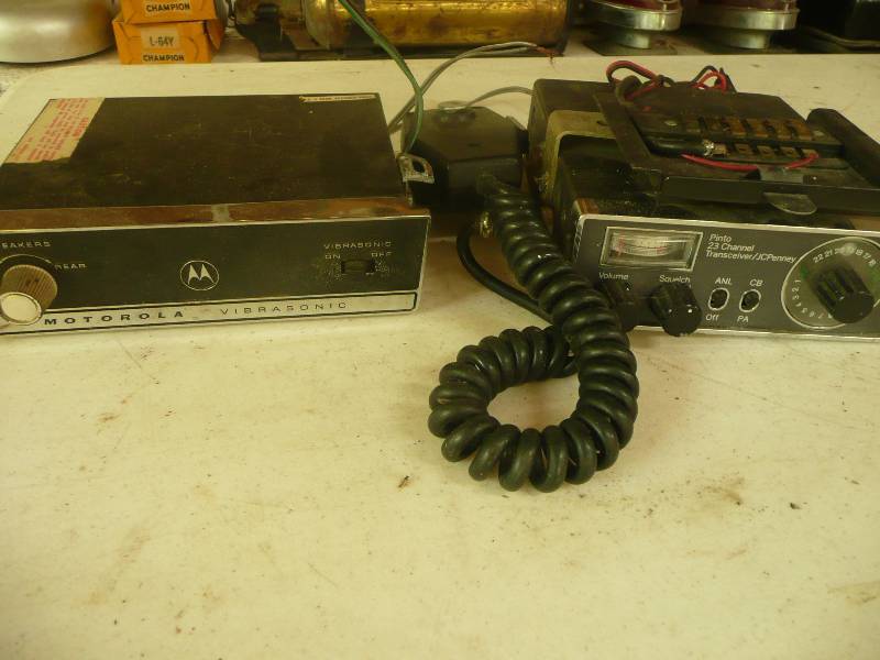 lot 99 image: Vintage Electronics Motorola & Jc Penney
