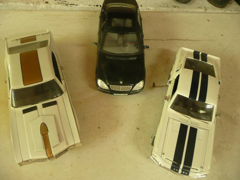 lot 103 image: Vintage Car Group