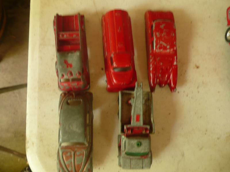 lot 115 image: Vintage Midge & Tootsie Toys