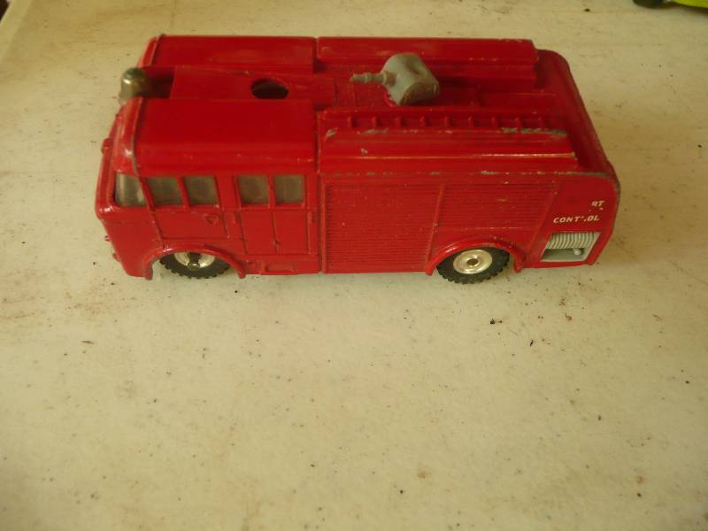 lot 116 image: Vintage Dinky Toy