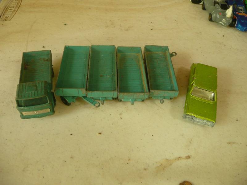 lot 120 image: Vintage Lindsey Gruop