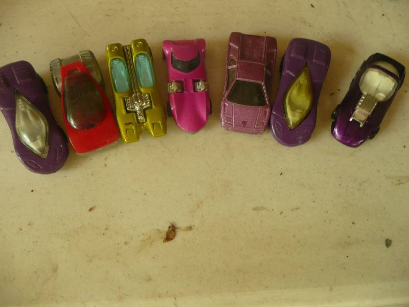 lot 121 image: Vintage Collectible Hot Wheel Group