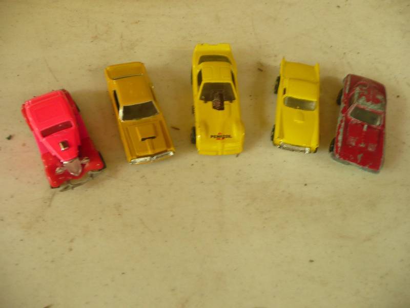 lot 124 image: Vintage Collectible Hot Wheel Group