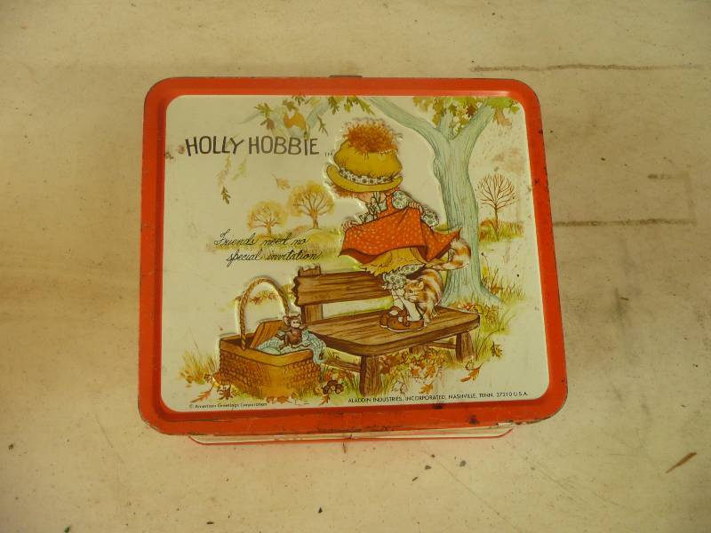 lot 132 image: Vintage Holly Hobbie Lunch Box