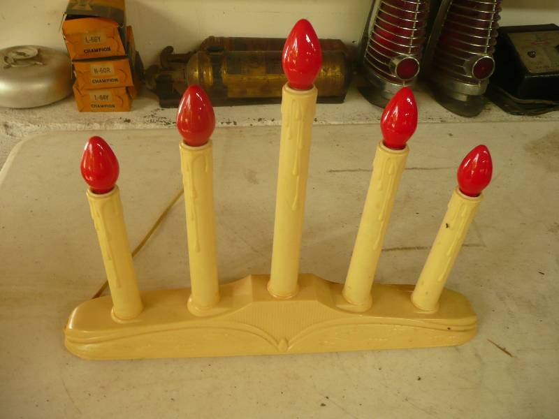 lot 135 image: Vintage - Old - Rare Christmas Light Display