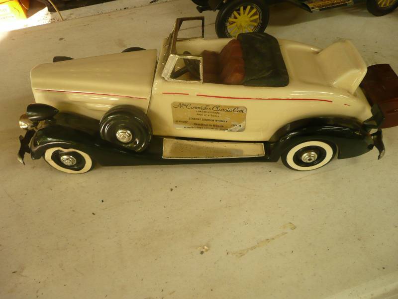lot 154 image: Rare Car Decanter