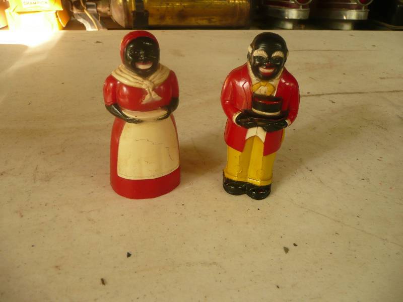 lot 156 image: Vintage & Rare Plastic Salt & Pepper Shakers