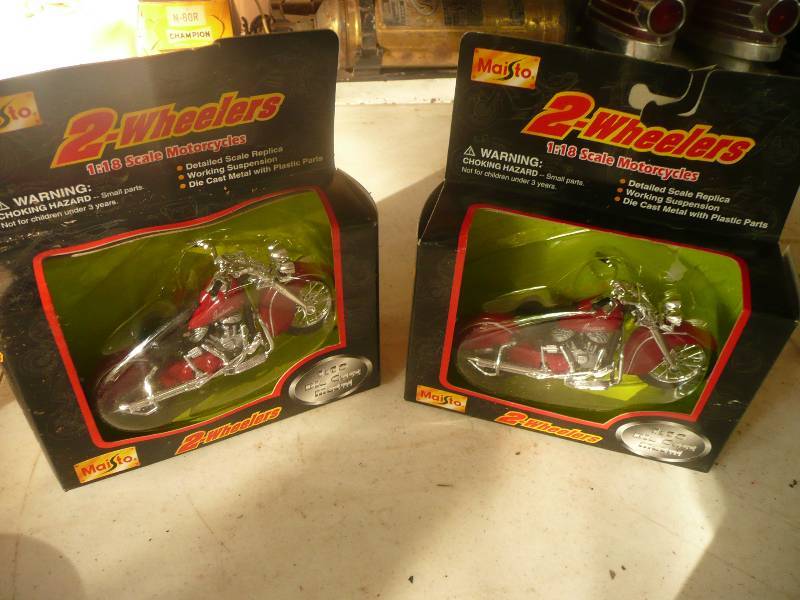 lot 165 image: Maisto Indian Motorcycle Models - In Box