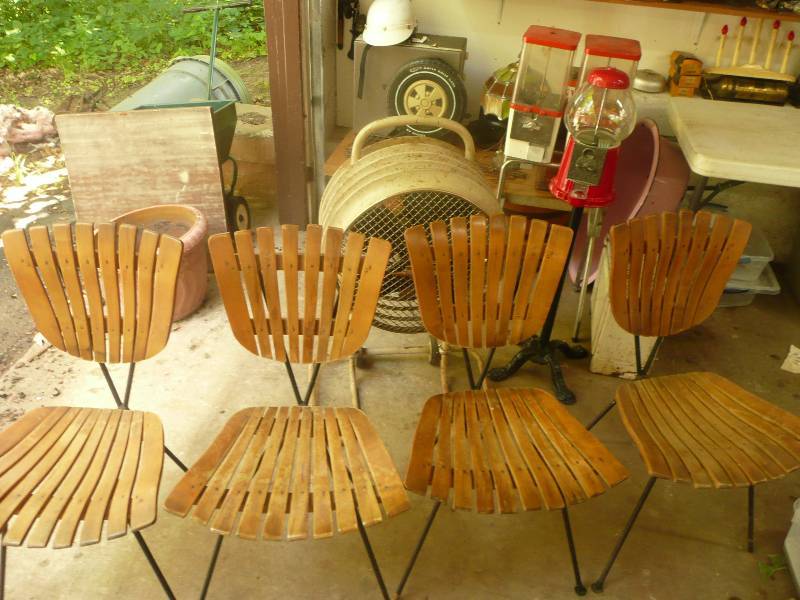 lot 181 image: Mid Century Arthur Umanoff Chairs