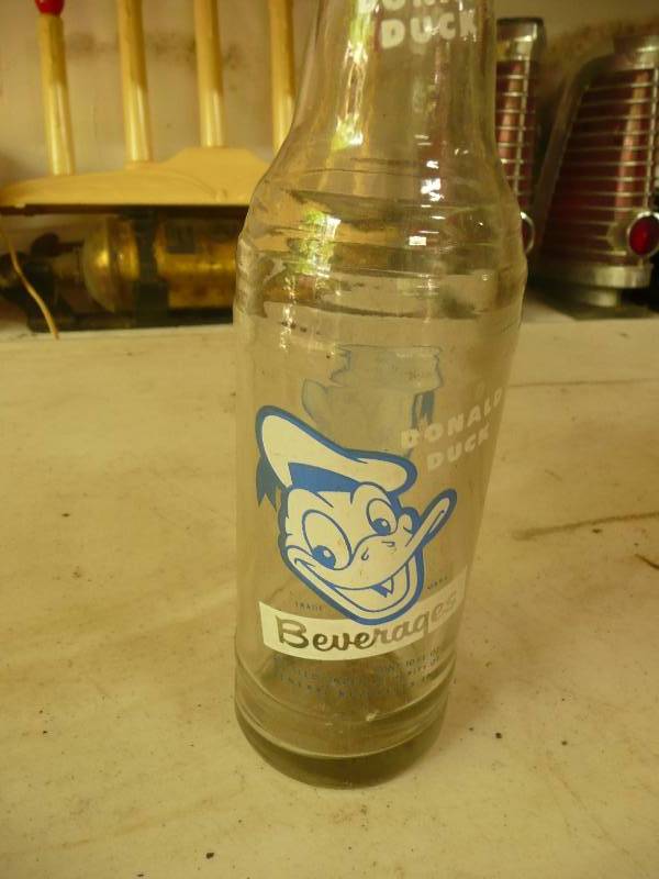 lot 193 image: Vintage Donald Duck Bottle - Rare